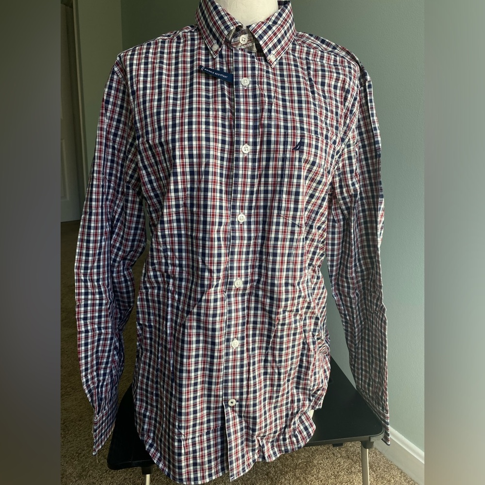 NWT Nautica Men's M Plaid Button Down Shirt